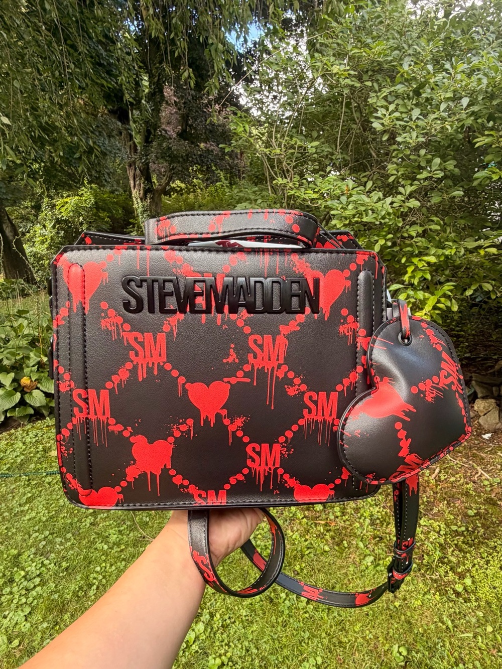 NWT: Viral Steve Madden Bevelyn Red Bleeding Hearts Bag